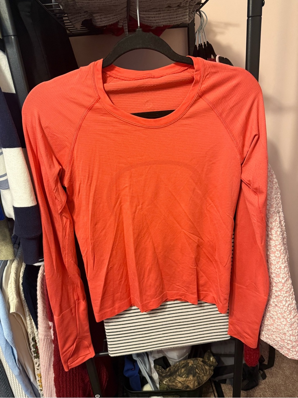 Lululemon Swiftly Tech Long Sleeve *Race Lenth* Watermelon Red